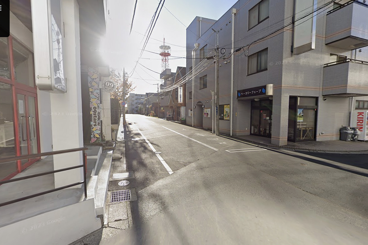 ベーカリーフェーブの交差点を左折します